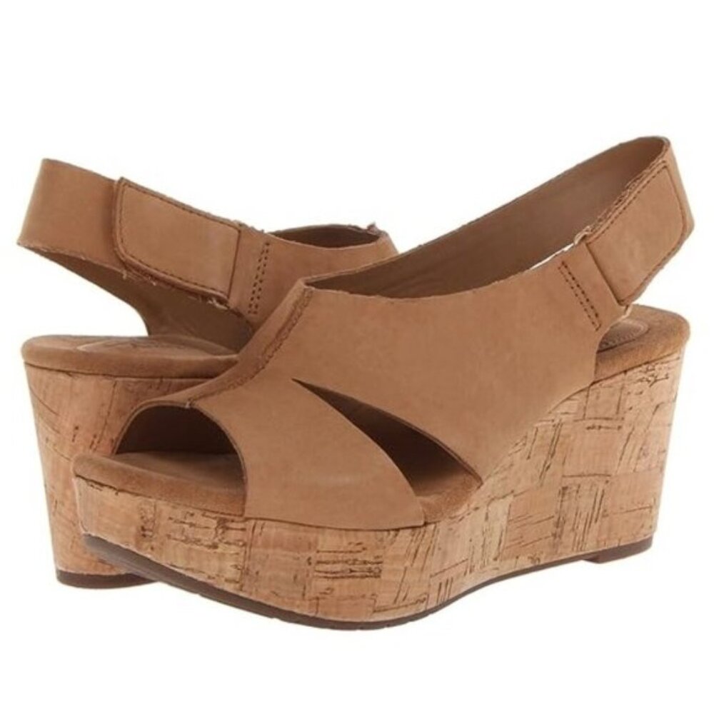 Clarks Women's Caslynn Lizzie Wedge Sandal